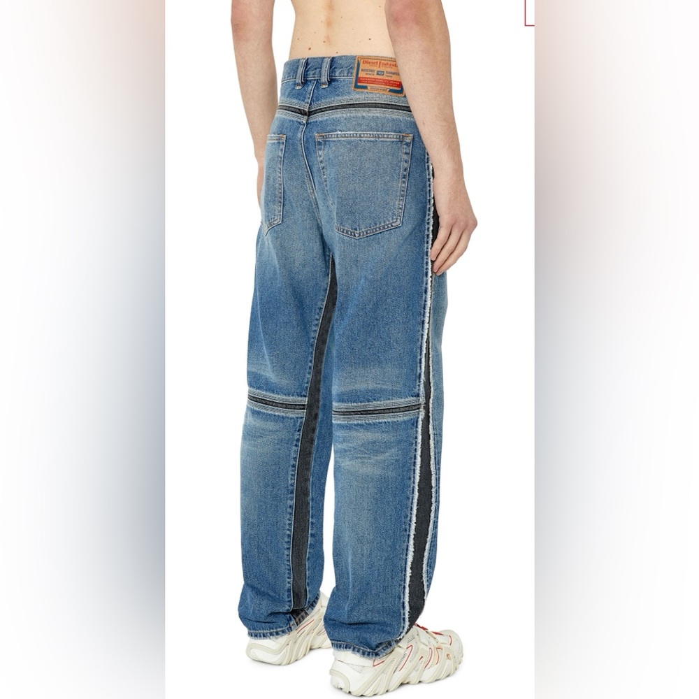 NWT Diesel Straight Jeans D-Mand 09f20 Blue Denim with Black Accents Men 29x32